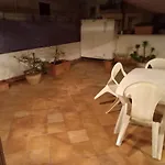 Deluxe Centrale, *