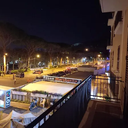 Deluxe Centrale, * Gaeta